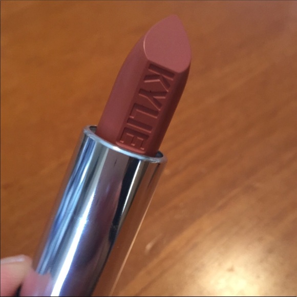 Kylie Jenner Lipstick Dulce De Leche 👄
